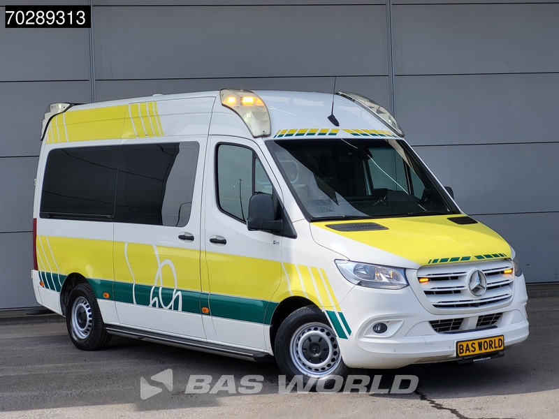 Mercedes-Benz Sprinter 316 CDI Ambulance Brancard Automaat Ziekenwagen Airco Cruise Camera Parkeersensoren Standkachel Euro6 Rettungswagen Krankenwagen - Reševalno vozilo: slika 3 Mercedes-Benz Sprinter 316 CDI Ambulance Brancard Automaat Ziekenwagen Airco Cruise Camera Parkeersensoren Standkachel Euro6 Rettungswagen Krankenwagen - Reševalno vozilo: slika 3
