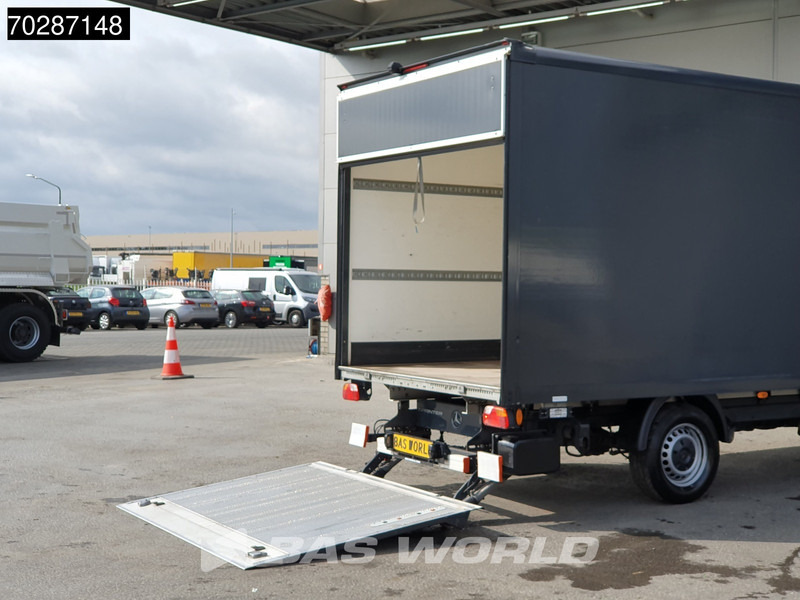 Mercedes-Benz Sprinter 316 CDI Laadklep Automaat Bakwagen ACC Airco Camera MBUX CarPlay Euro6 Meubelbak Koffer 19m3 Airco - Dostavno vozilo z zabojnikom: slika 3 Mercedes-Benz Sprinter 316 CDI Laadklep Automaat Bakwagen ACC Airco Camera MBUX CarPlay Euro6 Meubelbak Koffer 19m3 Airco - Dostavno vozilo z zabojnikom: slika 3