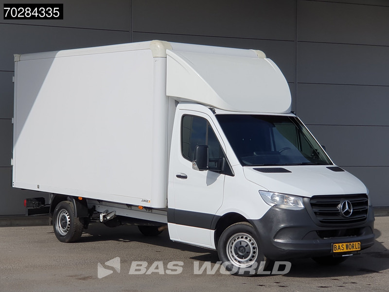 Mercedes-Benz Sprinter 317 CDI Automaat Bakwagen Achterdeuren Airco Camera Euro6 Meubelbak Koffer 21m3 Airco - Dostavno vozilo z zabojnikom: slika 3 Mercedes-Benz Sprinter 317 CDI Automaat Bakwagen Achterdeuren Airco Camera Euro6 Meubelbak Koffer 21m3 Airco - Dostavno vozilo z zabojnikom: slika 3