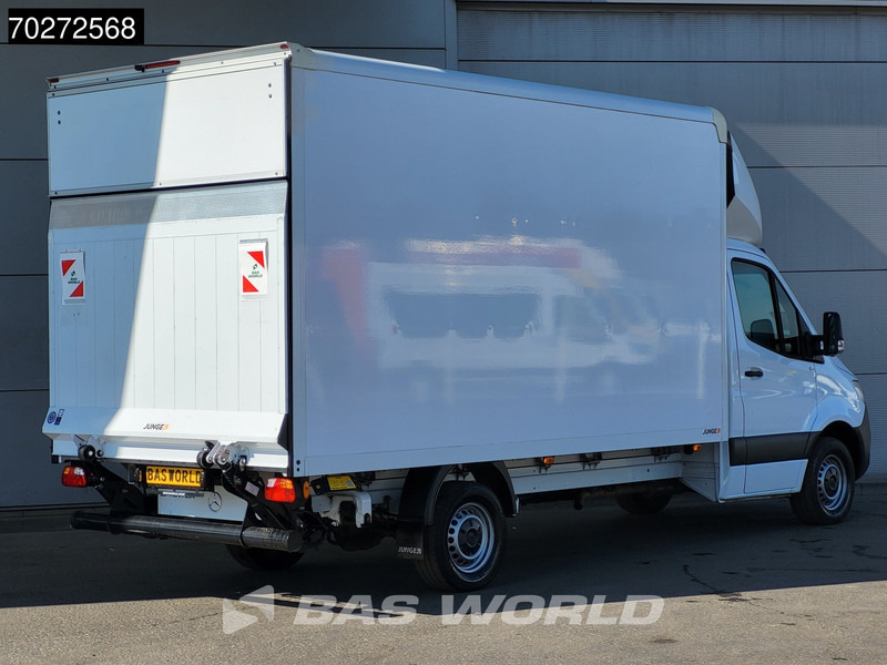 Mercedes-Benz Sprinter 317 CDI Automaat Bakwagen Laadklep Camera Airco Koffer Meubelbak 20m3 Airco - Dostavno vozilo z zabojnikom: slika 3 Mercedes-Benz Sprinter 317 CDI Automaat Bakwagen Laadklep Camera Airco Koffer Meubelbak 20m3 Airco - Dostavno vozilo z zabojnikom: slika 3