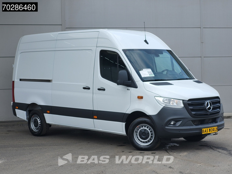 Mercedes-Benz Sprinter 317 CDI Automaat L2H2 170PK Navi Airco Cruise Camera Parkeersensoren MBUX CarPlay Euro6 L2 12m3 Airco Cruise control - Furgon: slika 3 Mercedes-Benz Sprinter 317 CDI Automaat L2H2 170PK Navi Airco Cruise Camera Parkeersensoren MBUX CarPlay Euro6 L2 12m3 Airco Cruise control - Furgon: slika 3