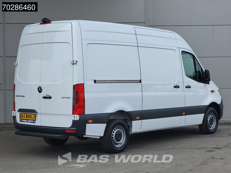 Mercedes-Benz Sprinter 317 CDI Automaat L2H2 170PK Navi Airco Cruise Camera Parkeersensoren MBUX CarPlay Euro6 L2 12m3 Airco Cruise control - Furgon: slika 5 Mercedes-Benz Sprinter 317 CDI Automaat L2H2 170PK Navi Airco Cruise Camera Parkeersensoren MBUX CarPlay Euro6 L2 12m3 Airco Cruise control - Furgon: slika 5