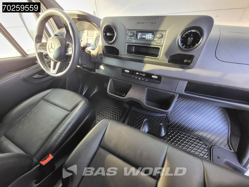 Mercedes-Benz Sprinter 317 CDI Dubbel Cabine Automaat Open Laadbak 3500KG Trekhaak 2m3 Airco Dubbel cabine Trekhaak - Dostavno vozilo s kesonom: slika 5 Mercedes-Benz Sprinter 317 CDI Dubbel Cabine Automaat Open Laadbak 3500KG Trekhaak 2m3 Airco Dubbel cabine Trekhaak - Dostavno vozilo s kesonom: slika 5