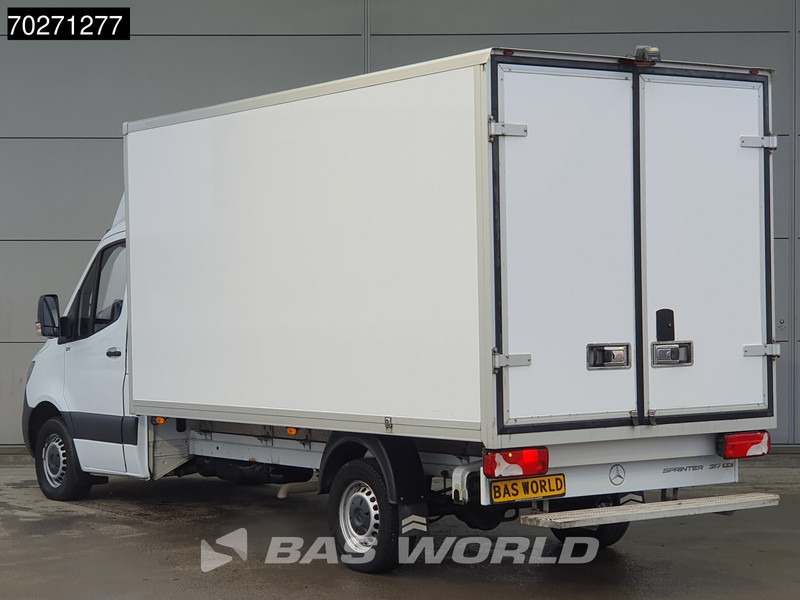 Mercedes-Benz Sprinter 317 CDI Koelwagen Automaat Carrier Xarios 350 230V stekker Cruise Airco Camera Koel Kühlkoffer Koeler Bakwagen 17m3 Airco Cruise - Hladilno vozilo: slika 2 Mercedes-Benz Sprinter 317 CDI Koelwagen Automaat Carrier Xarios 350 230V stekker Cruise Airco Camera Koel Kühlkoffer Koeler Bakwagen 17m3 Airco Cruise - Hladilno vozilo: slika 2