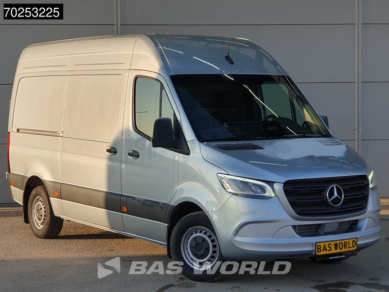 Mercedes-Benz Sprinter 319 CDI Automaat L2H2 model 2025 Camera MBUX LED Airco Cruise 10m3 Airco Cruise control - Furgon: slika 3 Mercedes-Benz Sprinter 319 CDI Automaat L2H2 model 2025 Camera MBUX LED Airco Cruise 10m3 Airco Cruise control - Furgon: slika 3