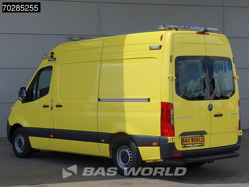 Mercedes-Benz Sprinter 319 CDI Automaat Nieuw! Complete Ambulance Ziekenwagen Rettungswagen Krankenwagen 11m3 Airco Cruise control - Reševalno vozilo: slika 2 Mercedes-Benz Sprinter 319 CDI Automaat Nieuw! Complete Ambulance Ziekenwagen Rettungswagen Krankenwagen 11m3 Airco Cruise control - Reševalno vozilo: slika 2