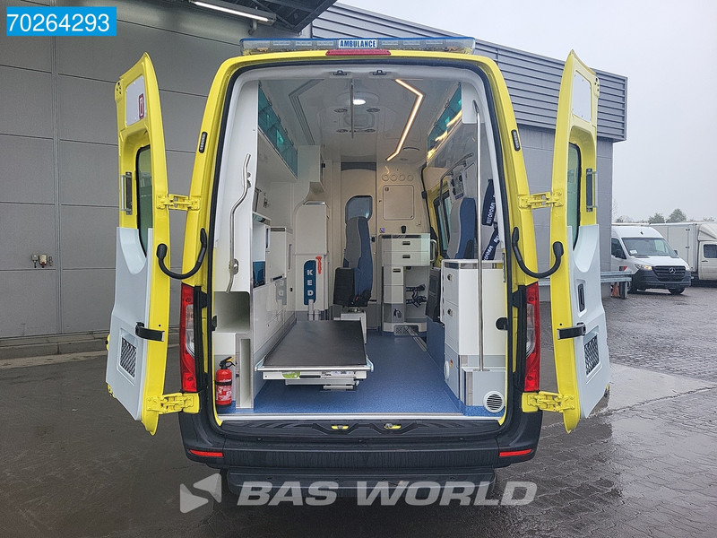 Mercedes-Benz Sprinter 319 CDI Automaat Nieuw! Complete Ambulance Ziekenwagen Rettungswagen Krankenwagen Airco - Reševalno vozilo: slika 3 Mercedes-Benz Sprinter 319 CDI Automaat Nieuw! Complete Ambulance Ziekenwagen Rettungswagen Krankenwagen Airco - Reševalno vozilo: slika 3