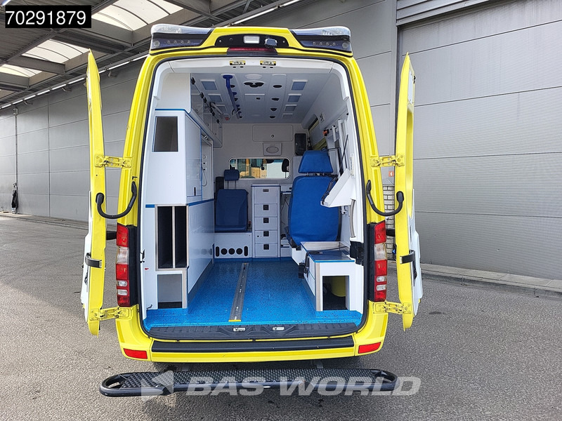 Mercedes-Benz Sprinter 319 CDI Marge! 3.0L V6 Automaat 2x Schuifdeur Airco Cruise Euro6 Krankenwagen Rettungswagen 8m3 Airco Cruise control - Reševalno vozilo: slika 3 Mercedes-Benz Sprinter 319 CDI Marge! 3.0L V6 Automaat 2x Schuifdeur Airco Cruise Euro6 Krankenwagen Rettungswagen 8m3 Airco Cruise control - Reševalno vozilo: slika 3