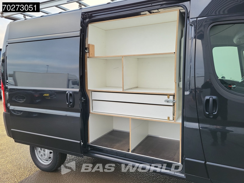 Peugeot Boxer 120pk L2H2 Dubbele Schuifdeur LED Imperiaal Trekhaak Werkplaatsinrichting Camera Airco Cruise L2 Airco Trekhaak Cruise control - Mali kombi: slika 5 Peugeot Boxer 120pk L2H2 Dubbele Schuifdeur LED Imperiaal Trekhaak Werkplaatsinrichting Camera Airco Cruise L2 Airco Trekhaak Cruise control - Mali kombi: slika 5