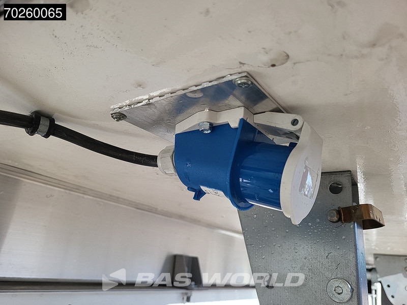 Nov Hladilno vozilo Renault Master 165PK Laadklep -15 Vriezer Koelwagen Thermo King V-200 MAX 230V stekker Koeler Vries Kühlwagen Bakwagen Kühlkoffer 17m3 Airco Cruise c: slika 17 Nov Hladilno vozilo Renault Master 165PK Laadklep -15 Vriezer Koelwagen Thermo King V-200 MAX 230V stekker Koeler Vries Kühlwagen Bakwagen Kühlkoffer 17m3 Airco Cruise c: slika 17