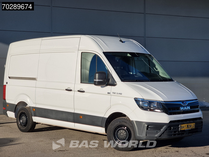 Volkswagen Crafter 140pk Automaat L3H3 Airco Trekhaak Camera Parkeersensoren Euro6 L2H2 11m3 Airco Trekhaak - Furgon: slika 3 Volkswagen Crafter 140pk Automaat L3H3 Airco Trekhaak Camera Parkeersensoren Euro6 L2H2 11m3 Airco Trekhaak - Furgon: slika 3