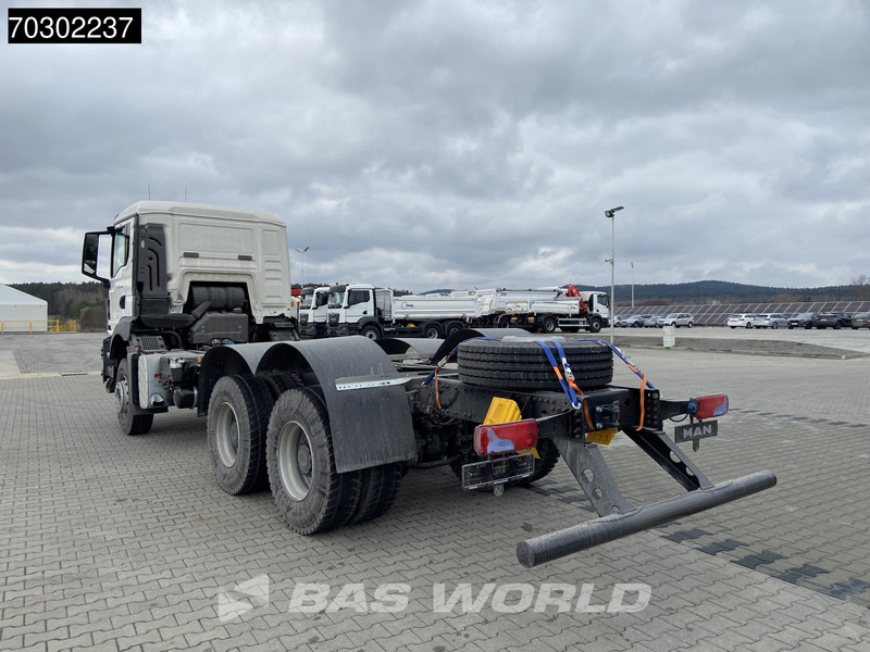 MAN TGS 33.400 6X4 NEW 6x4 chassis Big-Axle Manual Airco EURO 2 - Tovornjak-šasija: slika 2 MAN TGS 33.400 6X4 NEW 6x4 chassis Big-Axle Manual Airco EURO 2 - Tovornjak-šasija: slika 2