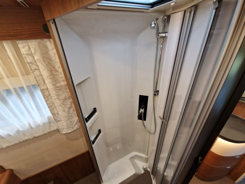 Nov Polintegriran avtodom Carthago C1 Tourer T 148 RB-QB K: slika 13