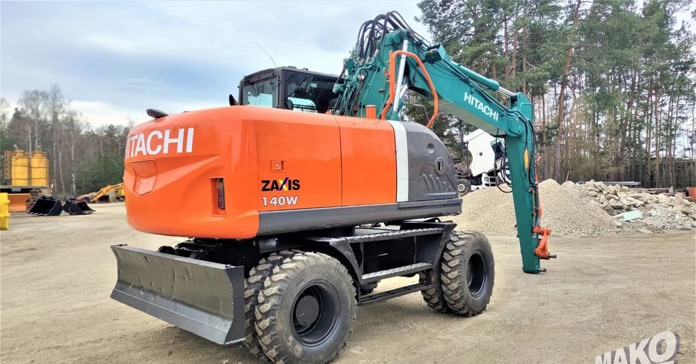 Hitachi ZX140W-3 - Bager na kolesih: slika 4 Hitachi ZX140W-3 - Bager na kolesih: slika 4