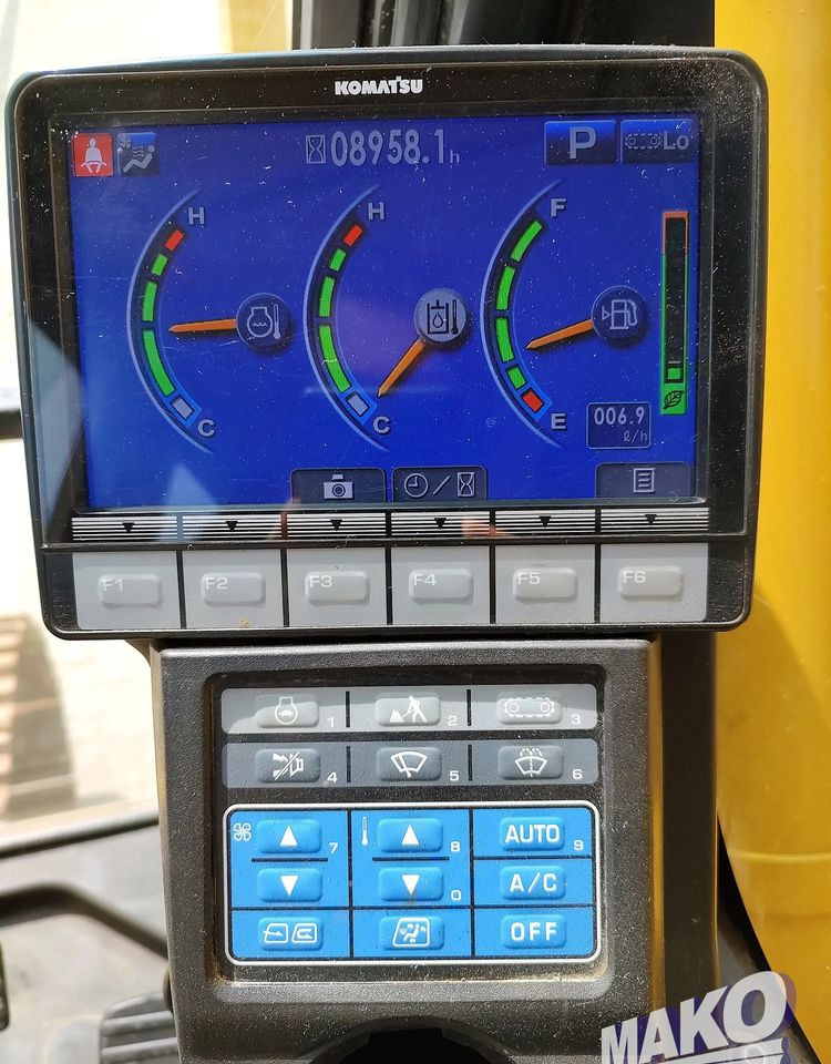 Bager goseničar Komatsu PC240LC-10: slika 10