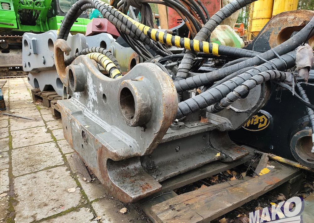 Szybkozłącze hydrauliczne OQ80 S80 OilQuick 80 - Priključek za Gradbeni stroj: slika 1 Szybkozłącze hydrauliczne OQ80 S80 OilQuick 80 - Priključek za Gradbeni stroj: slika 1