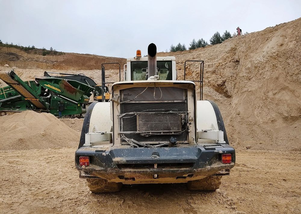 Volvo L180E - Kolesni nakladalec: slika 4 Volvo L180E - Kolesni nakladalec: slika 4