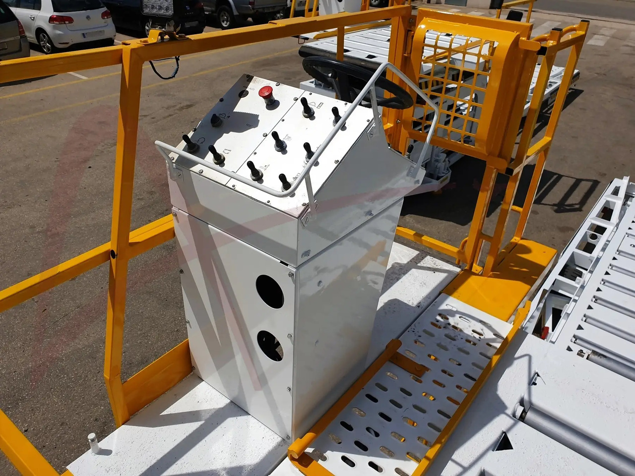 AIR MARREL LAM3500 - Nakladalnik zabojnikov/ Palet: slika 4 AIR MARREL LAM3500 - Nakladalnik zabojnikov/ Palet: slika 4