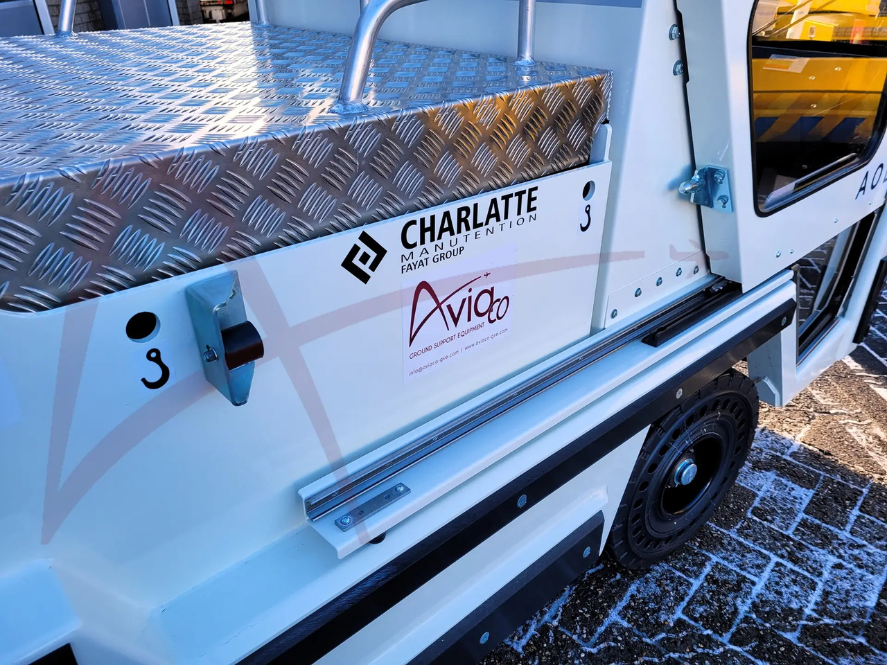CHARLATTE T135 EVO - Traktor za prevoz prtljage: slika 4 CHARLATTE T135 EVO - Traktor za prevoz prtljage: slika 4