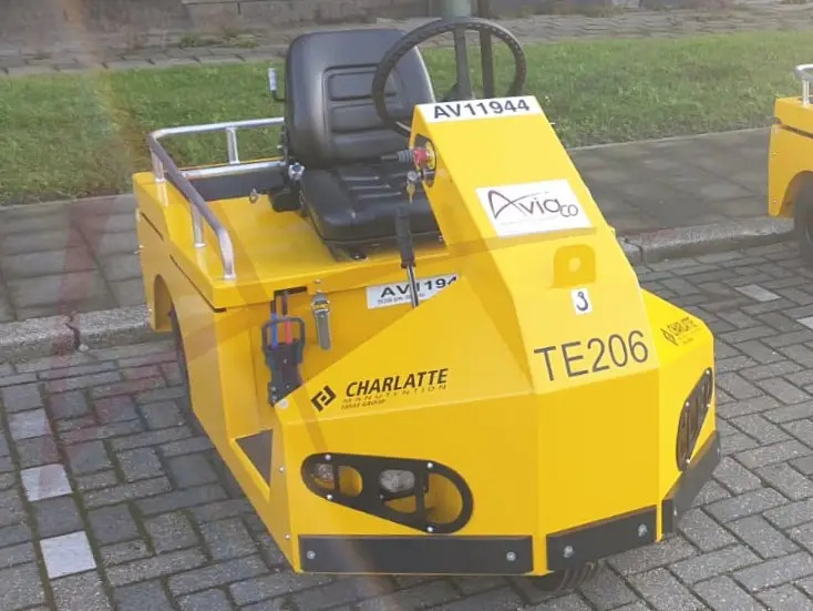 CHARLATTE TE 206 - Traktor za prevoz prtljage: slika 1 CHARLATTE TE 206 - Traktor za prevoz prtljage: slika 1