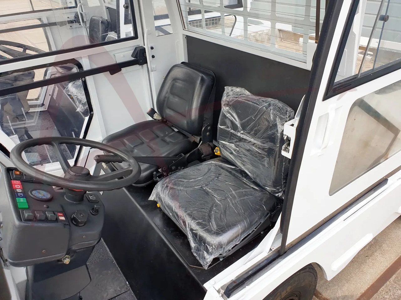CHARLATTE TE.225 - Traktor za prevoz prtljage: slika 3 CHARLATTE TE.225 - Traktor za prevoz prtljage: slika 3