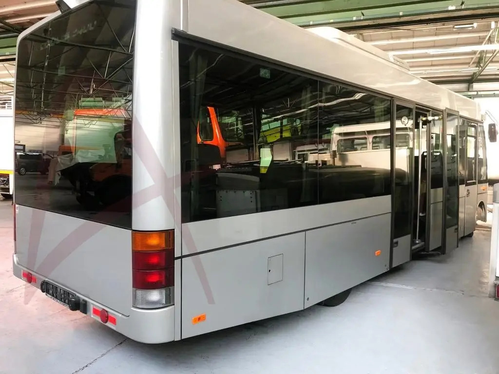 CONTRAC COBUS 2400 - Letališki avtobus: slika 2 CONTRAC COBUS 2400 - Letališki avtobus: slika 2
