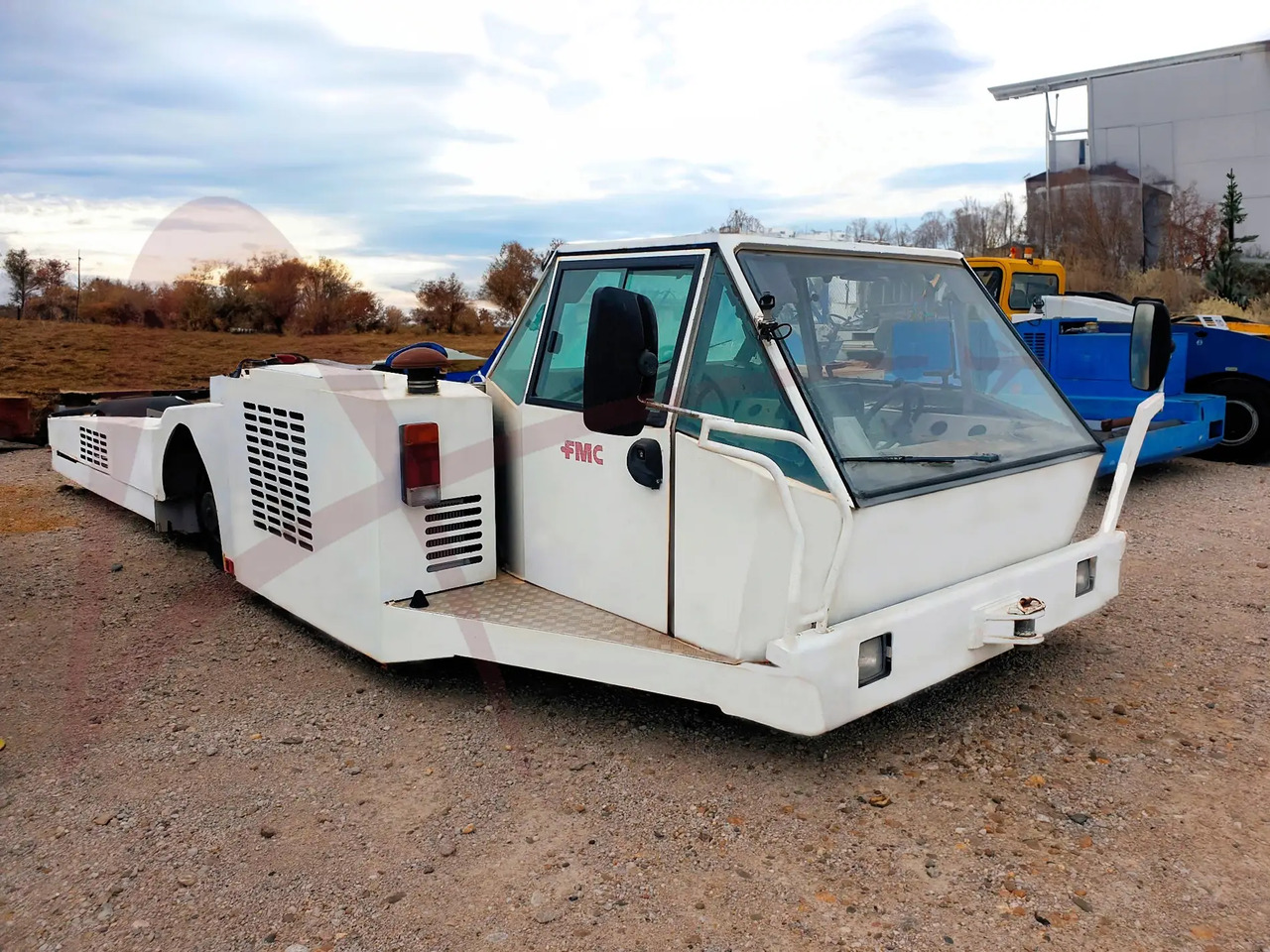 FMC PTS 3-R - Vozilo za vleko letal: slika 1 FMC PTS 3-R - Vozilo za vleko letal: slika 1