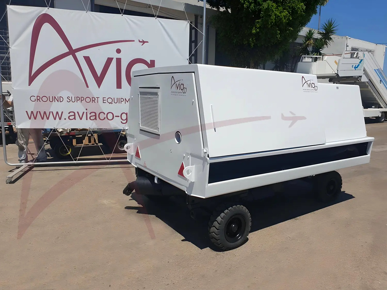 HOUCHIN D690 - Zemeljski agregat GPU: slika 1 HOUCHIN D690 - Zemeljski agregat GPU: slika 1