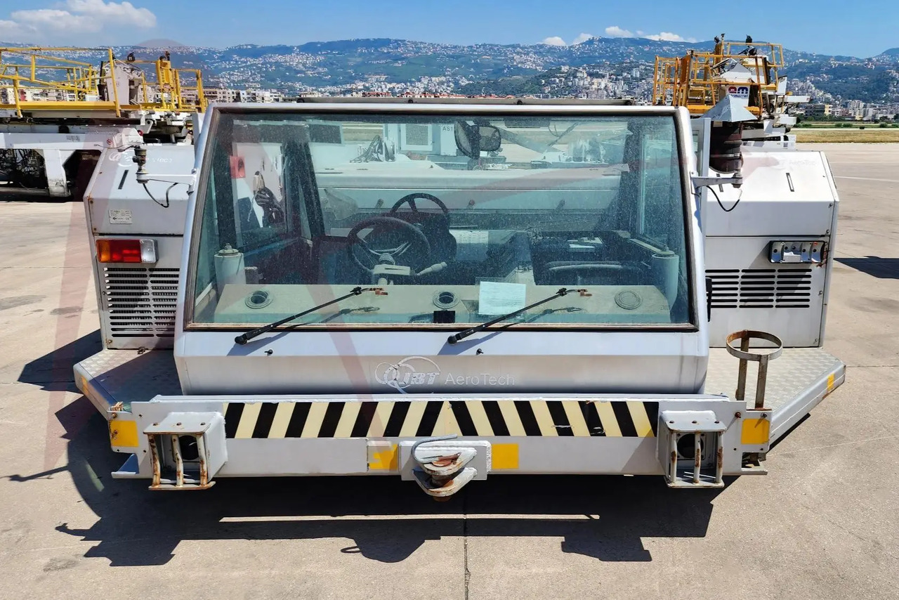JBT AEROTECH EXPEDITER 400 - Vozilo za vleko letal: slika 1 JBT AEROTECH EXPEDITER 400 - Vozilo za vleko letal: slika 1