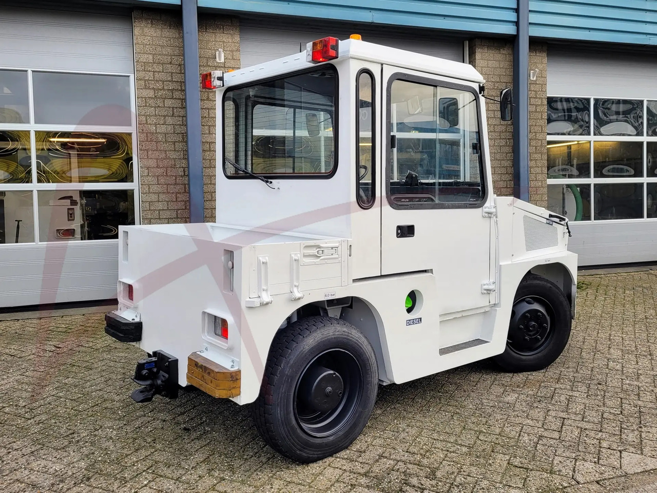 ROFAN ZD6 - Traktor za prevoz prtljage: slika 3 ROFAN ZD6 - Traktor za prevoz prtljage: slika 3