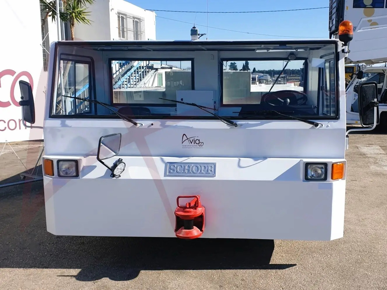 SCHOPF F180 - Vozilo za vleko letal: slika 4 SCHOPF F180 - Vozilo za vleko letal: slika 4