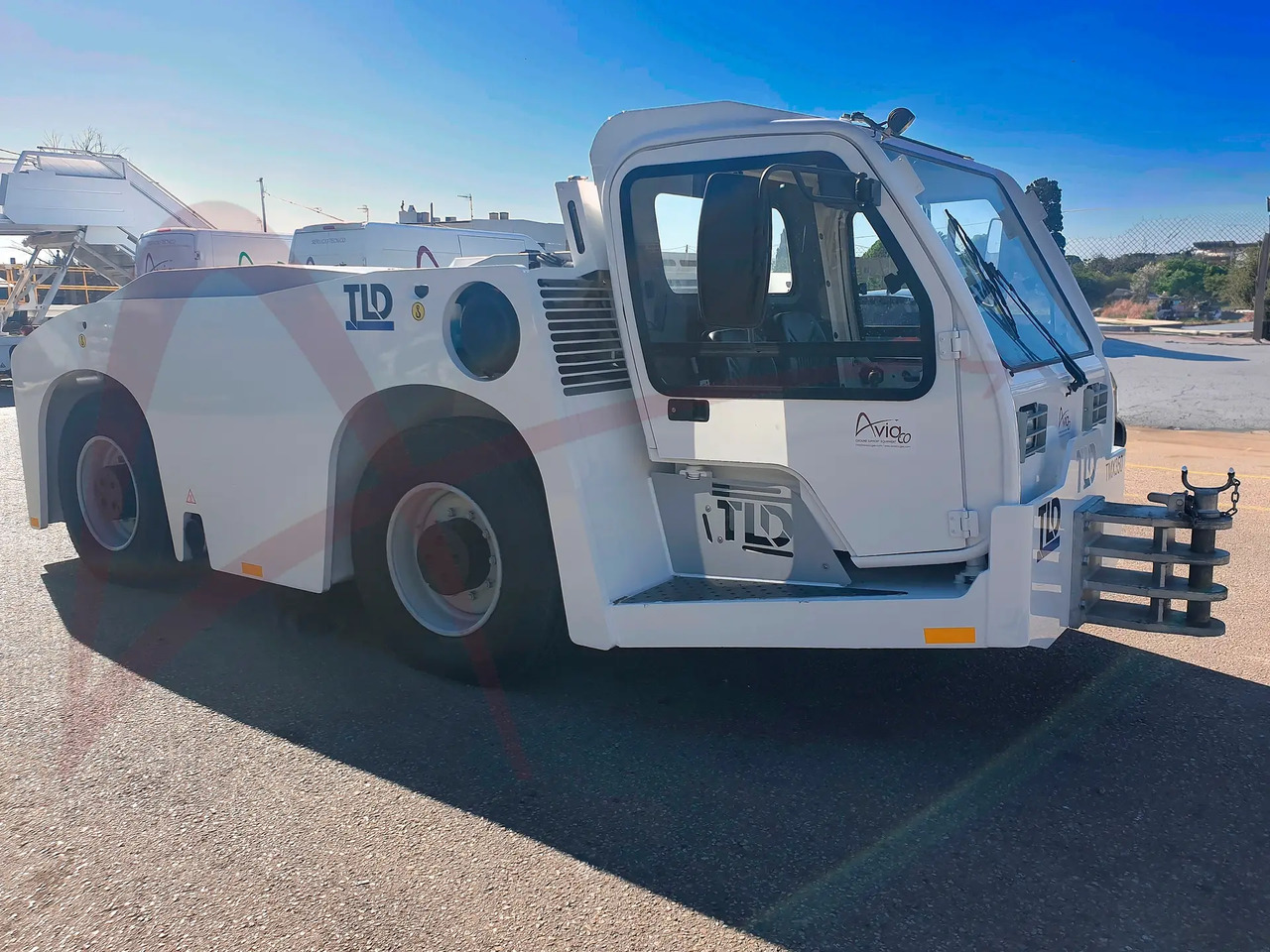 TLD TMX 350-28 - Vozilo za vleko letal: slika 4 TLD TMX 350-28 - Vozilo za vleko letal: slika 4