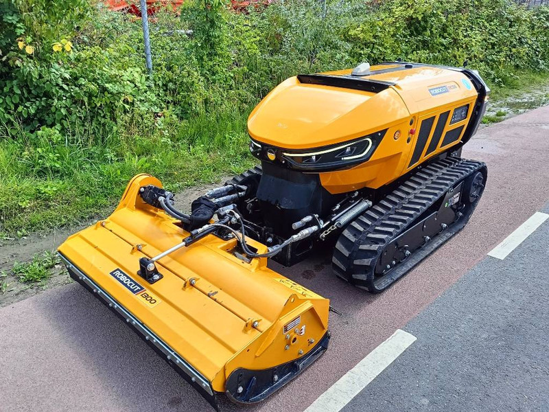 McConnel Robocut RC56 robot remote maaier mower 1200kg - Kosilnica: slika 2 McConnel Robocut RC56 robot remote maaier mower 1200kg - Kosilnica: slika 2