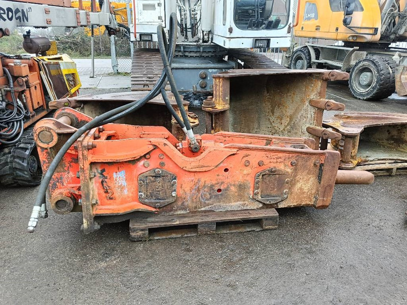 NPK E 210 GH9 hamer hammer hydraulic 18-25 ton 2000 - Hidravlično kladivo za Gradbeni stroj: slika 1 NPK E 210 GH9 hamer hammer hydraulic 18-25 ton 2000 - Hidravlično kladivo za Gradbeni stroj: slika 1