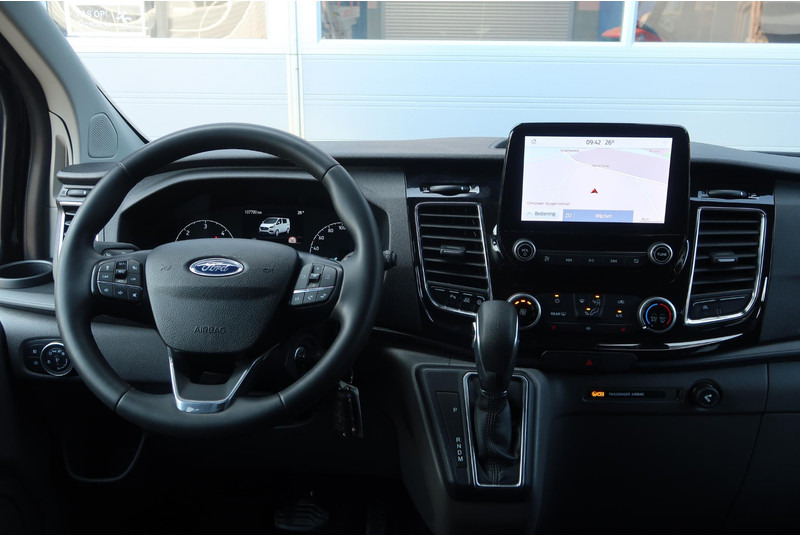 Ford Transit Custom 300 2.0 TDCI L2H1 Limited DC AUT/ LED/ CAMERA/ 2X DEUR/ LEDER/ ACC/ CARPLAY/ CLIMA/ TREKHAAK - Mali kombi, Dostavno vozilo z dvojno kabino: slika 5 Ford Transit Custom 300 2.0 TDCI L2H1 Limited DC AUT/ LED/ CAMERA/ 2X DEUR/ LEDER/ ACC/ CARPLAY/ CLIMA/ TREKHAAK - Mali kombi, Dostavno vozilo z dvojno kabino: slika 5