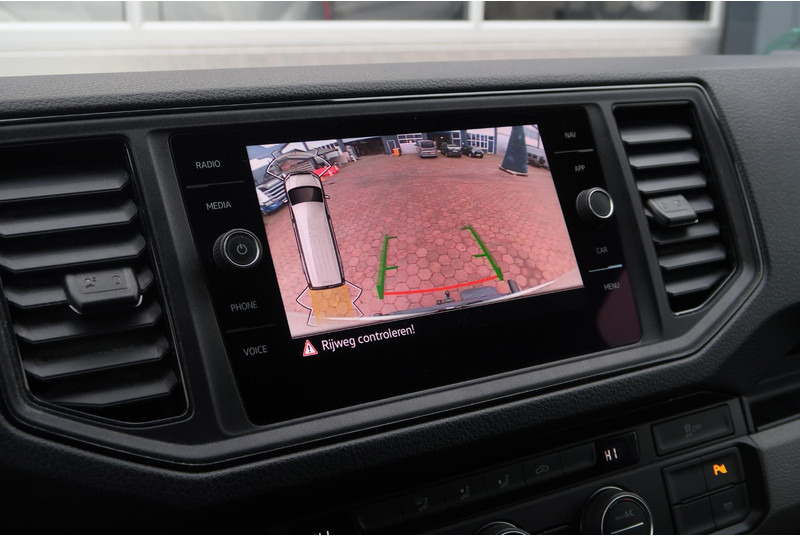 MAN TGE 35 3.140 2.0 L3H2 AUT/ LED/ CAMERA/ CRUISE/ CLIMA/ TREKHAAK - Furgon: slika 4 MAN TGE 35 3.140 2.0 L3H2 AUT/ LED/ CAMERA/ CRUISE/ CLIMA/ TREKHAAK - Furgon: slika 4