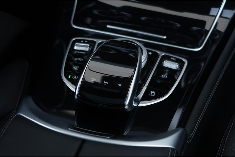 Mercedes-Benz GLC 350 d 4MATIC Premium Plus AMG/ PANO/ AIRM/ MEMORY/ 360/ BURMESTER/ ACC/ TREKHAAK - SUV: slika 4 Mercedes-Benz GLC 350 d 4MATIC Premium Plus AMG/ PANO/ AIRM/ MEMORY/ 360/ BURMESTER/ ACC/ TREKHAAK - SUV: slika 4