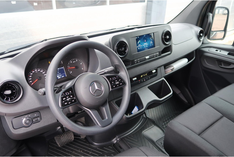 Mercedes-Benz Sprinter 519 CDI L2H2 4X4 AUT/ 2X DEUR/ 3,5T/ MBUX/ CAMERA/ ETC. - Furgon: slika 2 Mercedes-Benz Sprinter 519 CDI L2H2 4X4 AUT/ 2X DEUR/ 3,5T/ MBUX/ CAMERA/ ETC. - Furgon: slika 2