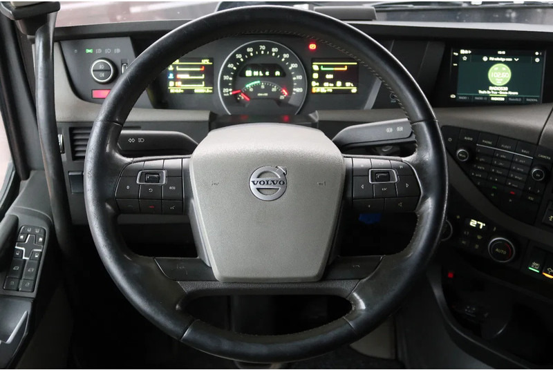 Interior photo 3: Tovornjak - kabelski sistem Volvo FH 500 VDL HOOKLIFT 25T/ FULL AIR/ NL-TRUCK/ LIFT