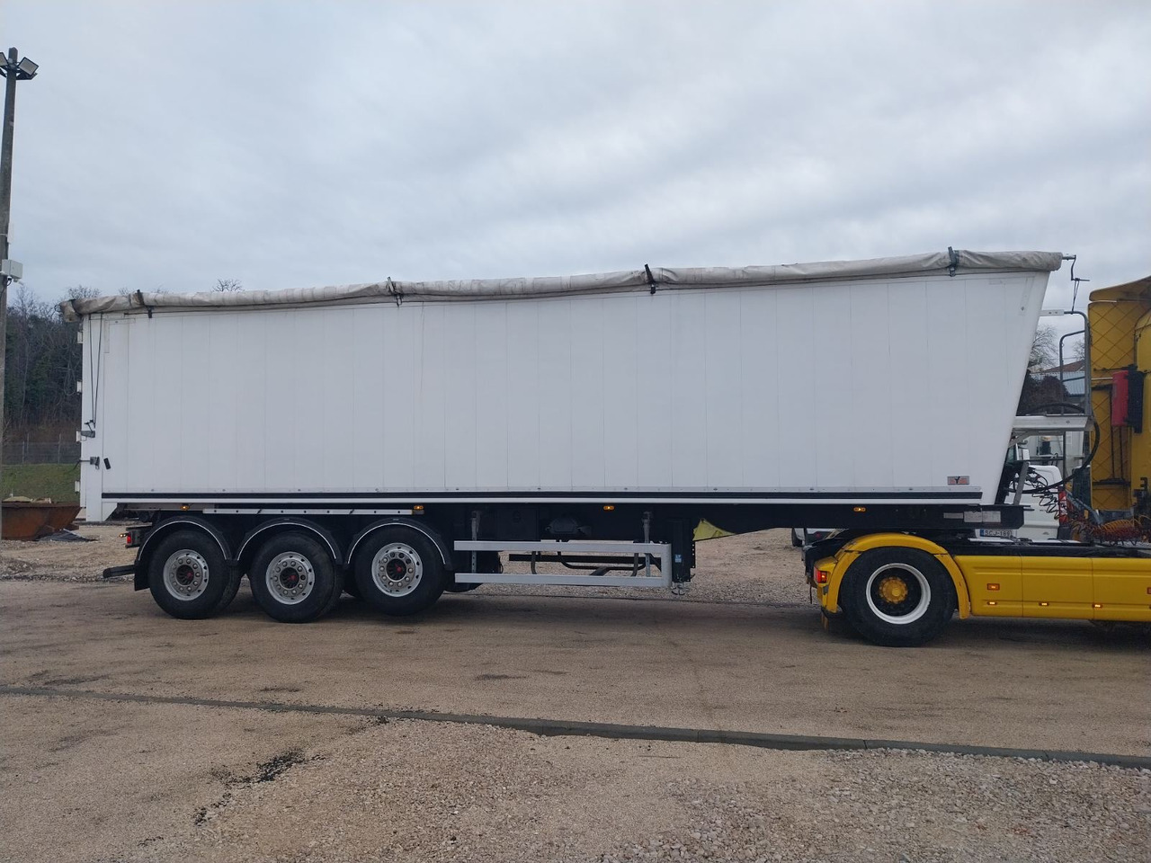 BODEX 55m3 - Kiper polprikolica: slika 3 BODEX 55m3 - Kiper polprikolica: slika 3