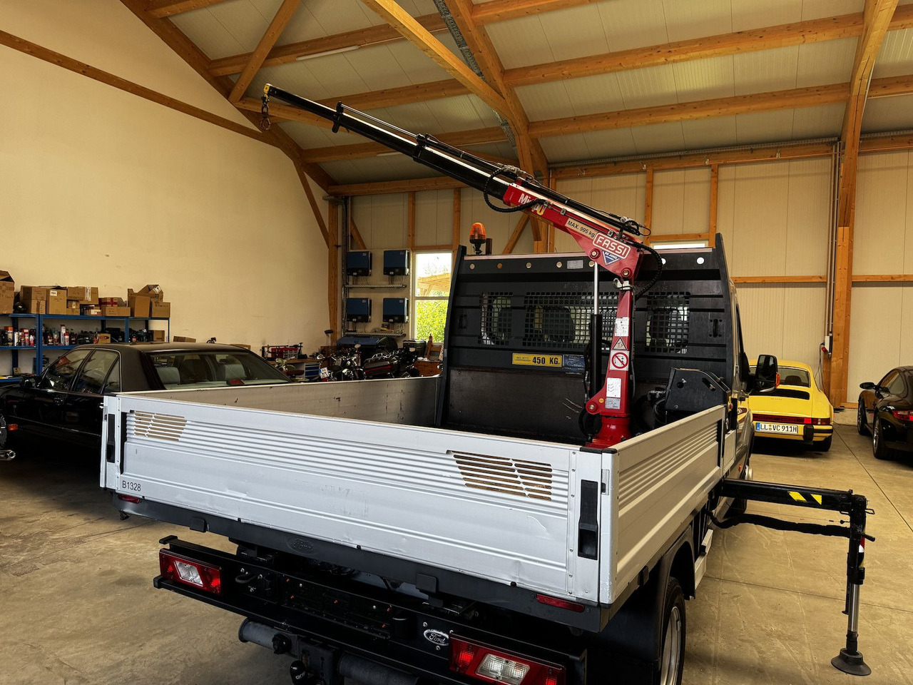 Ford Transit FT 350 DokaTdCI 1.2t Fassi Kran - Dostavno vozilo s kesonom, Dostavno vozilo z dvojno kabino: slika 3 Ford Transit FT 350 DokaTdCI 1.2t Fassi Kran - Dostavno vozilo s kesonom, Dostavno vozilo z dvojno kabino: slika 3