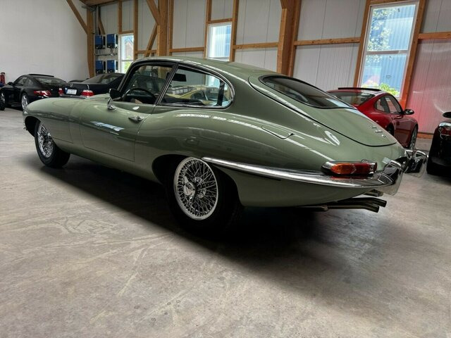 JAGUAR E-Type 4.2 Litre Series 1.5 FHC makellos!... - Avtomobil: slika 2 JAGUAR E-Type 4.2 Litre Series 1.5 FHC makellos!... - Avtomobil: slika 2