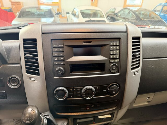 MERCEDES-BENZ Sprinter 316 CDI Pritsche 4x4 Allrad Plane... - Dostavno vozilo s ponjavo: slika 5 MERCEDES-BENZ Sprinter 316 CDI Pritsche 4x4 Allrad Plane... - Dostavno vozilo s ponjavo: slika 5