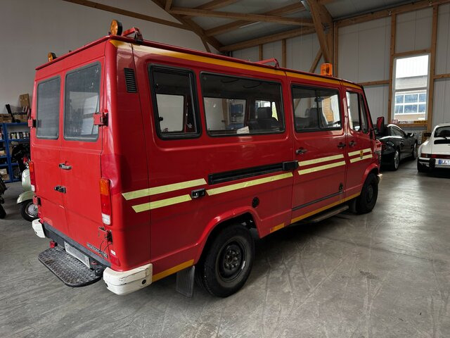 MERCEDES-BENZ T1 310 D Bremer Kombi Feuerwehr1. Hand - Minibus, Potniški kombi: slika 3 MERCEDES-BENZ T1 310 D Bremer Kombi Feuerwehr1. Hand - Minibus, Potniški kombi: slika 3