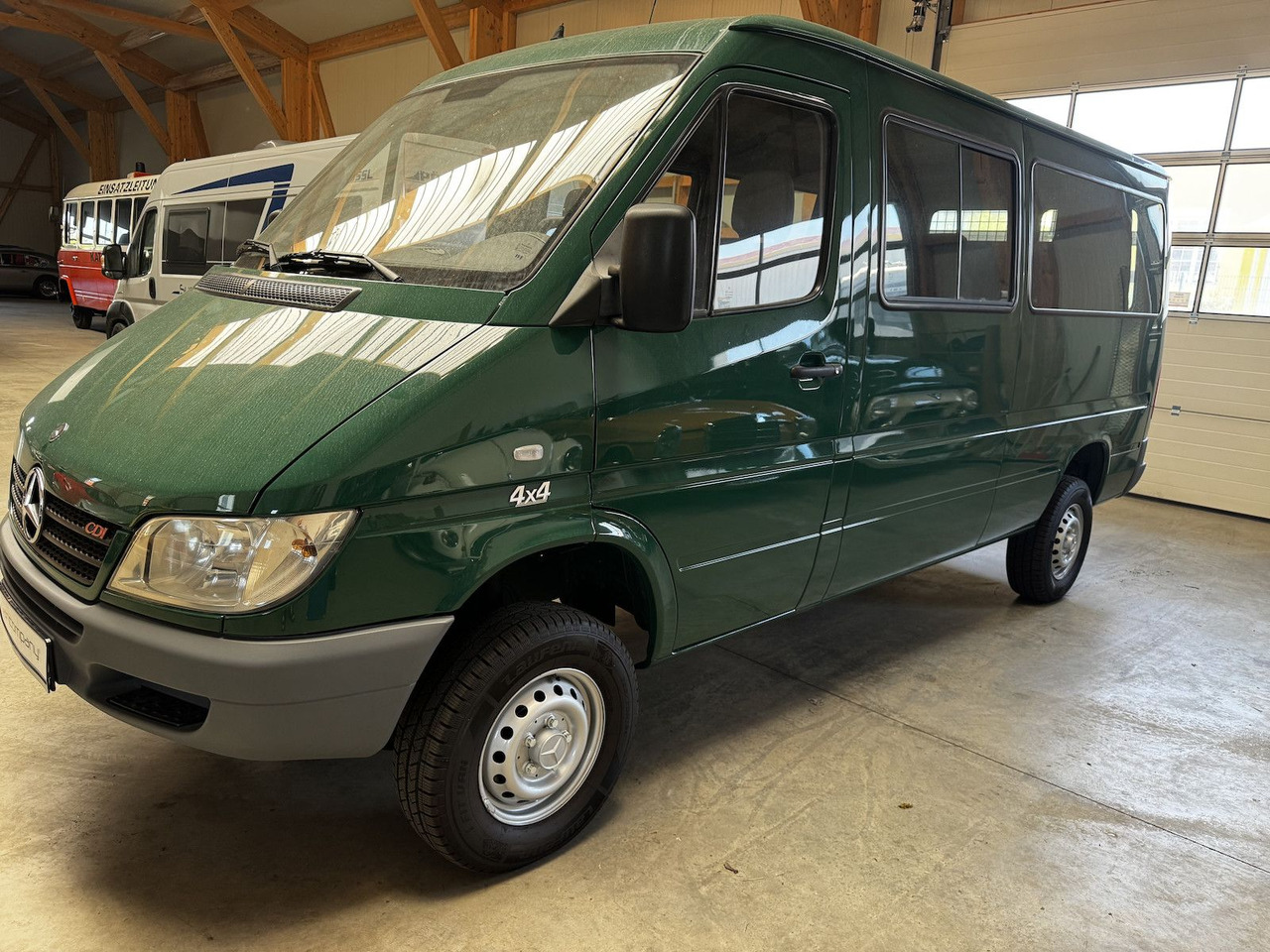 Mercedes-Benz Sprinter 313 CDI 4x4 Allrad Untersetzung Sperre - Potniški kombi: slika 3 Mercedes-Benz Sprinter 313 CDI 4x4 Allrad Untersetzung Sperre - Potniški kombi: slika 3
