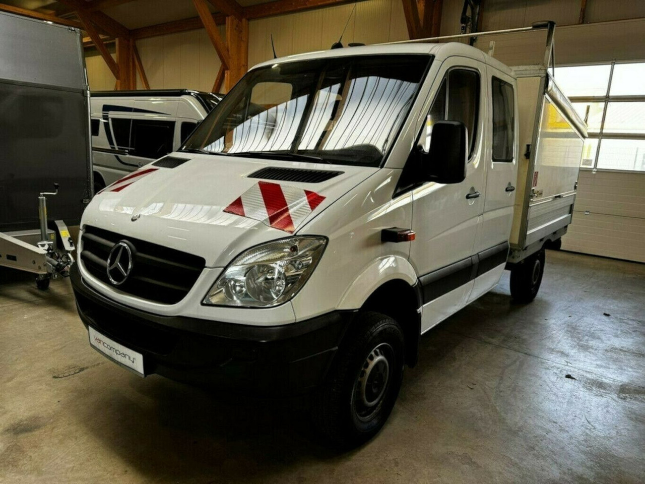 Mercedes-Benz Sprinter 316 CDI Doka 4x4 Untersetzung - Dostavno vozilo s kesonom, Dostavno vozilo z dvojno kabino: slika 3 Mercedes-Benz Sprinter 316 CDI Doka 4x4 Untersetzung - Dostavno vozilo s kesonom, Dostavno vozilo z dvojno kabino: slika 3