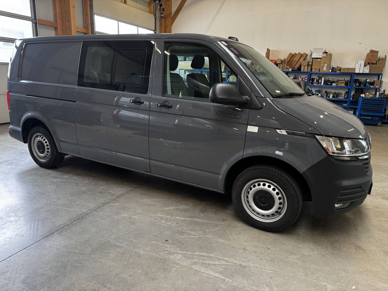 Volkswagen T6.1 lang 5-Sitzer 2.0 TDI 4Motion - Avtomobil: slika 5 Volkswagen T6.1 lang 5-Sitzer 2.0 TDI 4Motion - Avtomobil: slika 5