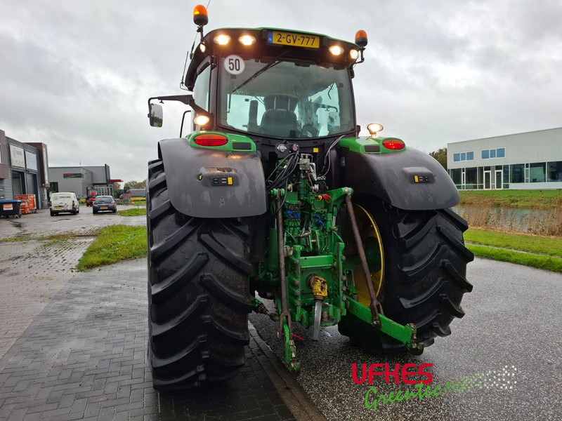 John Deere 6215 R - Traktor: slika 4 John Deere 6215 R - Traktor: slika 4