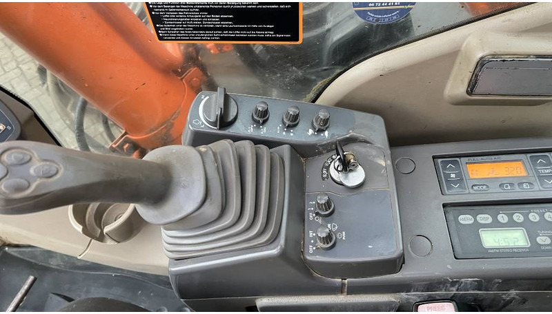 Bager goseničar Hitachi ZX 250 LC N-3: slika 14 Bager goseničar Hitachi ZX 250 LC N-3: slika 14