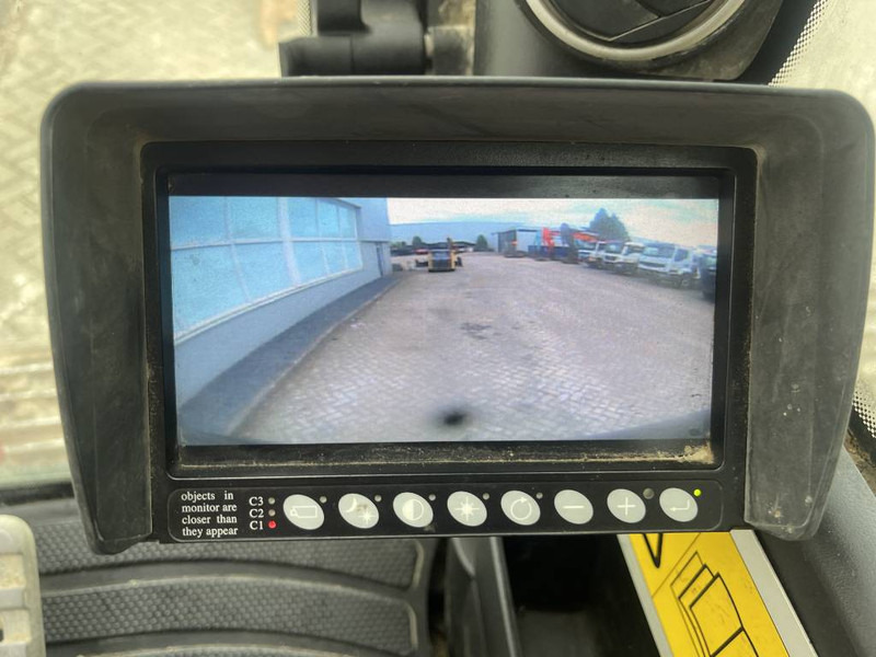 Bager goseničar JCB JS 220 N LC 2012 CE: slika 15